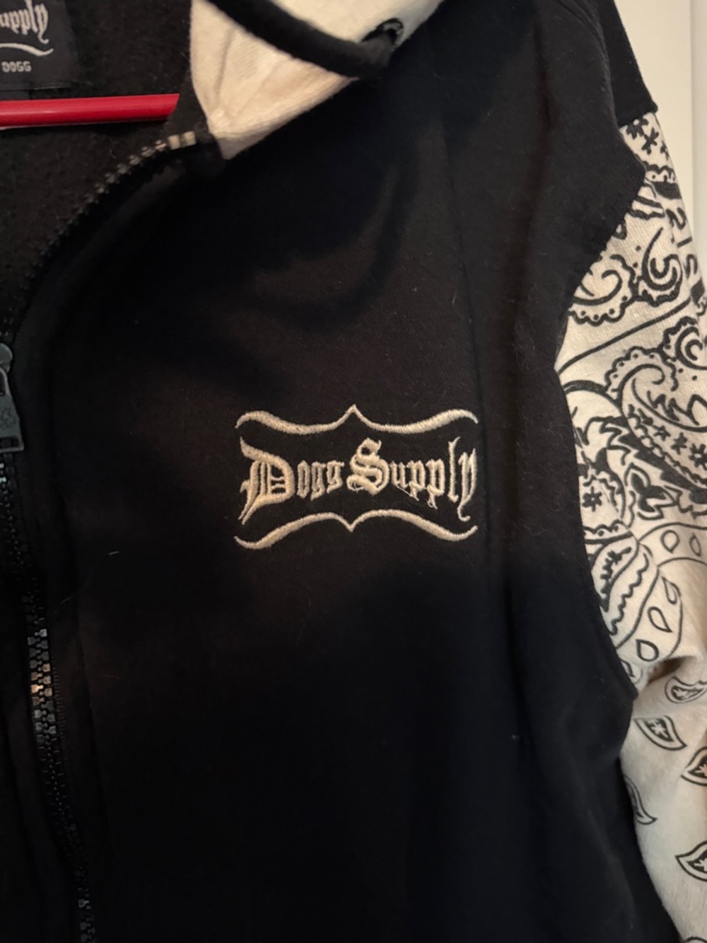 Dogg Supply Black & Cream Hooded Zip Jacket with Bandana Print Sleeves - Picture 3 of 6